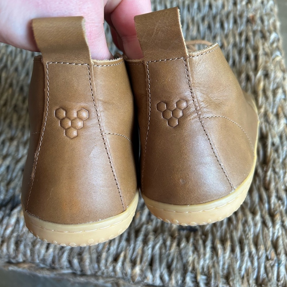 Vivobarefoot Men's Chukka Boots in Tan - Picture 5 of 10